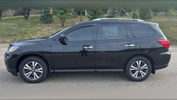 2017 Nissan Pathfinder SL