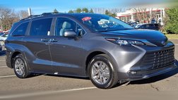2025 Toyota Sienna XLE 7-Passenger