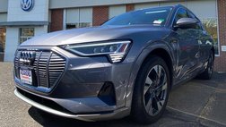 2022 Audi e-tron quattro Premium Plus