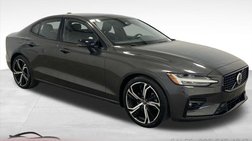 2024 Volvo S60 B5 Core Dark Theme