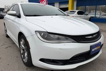 2016 Chrysler 200 S