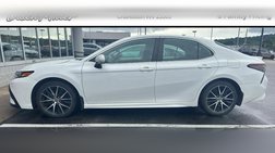 2024 Toyota Camry Hybrid SE