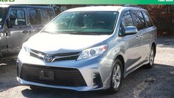 2020 Toyota Sienna LE 7-Passenger Auto Access Seat