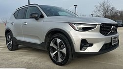 2025 Volvo XC40 B5 Plus Dark Theme