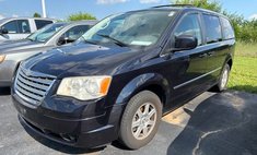 2010 Chrysler Town and Country Touring Plus