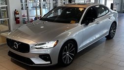 2022 Volvo S60 B5 Momentum