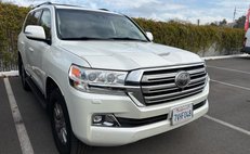 2017 Toyota Land Cruiser Base