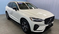 2025 Volvo XC60 B5 Core Dark Theme