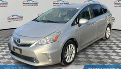 2013 Toyota Prius v Five