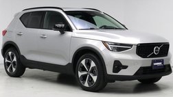 2023 Volvo XC40 B5 Plus Dark Theme