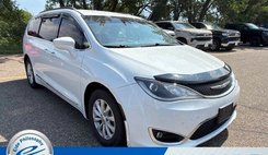 2017 Chrysler Pacifica Touring L FWD
