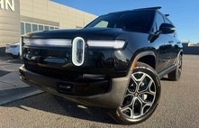 2025 Rivian R1S Adventure