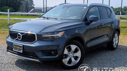 2022 Volvo XC40 T5 Momentum
