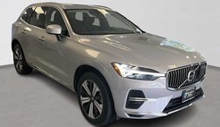 2023 Volvo XC60 Recharge T8 Core Bright Theme
