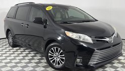 2018 Toyota Sienna XLE 7-Passenger FWD with Auto-Access Seat