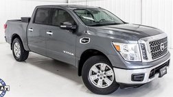 2017 Nissan Titan SV