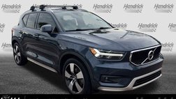 2022 Volvo XC40 T5 Momentum