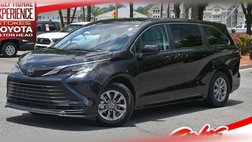 2023 Toyota Sienna LE 8-Passenger