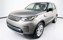 2024 Land Rover Discovery P300 S