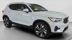 2025 Volvo XC40 B5 Plus Bright Theme