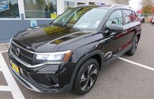 2024 Volkswagen Taos SE 4Motion