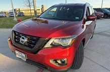 2017 Nissan Pathfinder SL