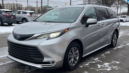 2023 Toyota Sienna XLE 7-Passenger