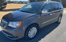 2015 Chrysler Town and Country Limited Platinum
