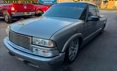2000 Chevrolet S-10 LS