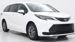 2024 Toyota Sienna LE 8-Passenger