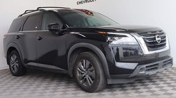 2022 Nissan Pathfinder SV