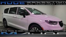 2024 Chrysler Pacifica Hybrid Select