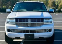 2010 Lincoln Navigator L Base