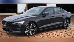 2024 Volvo S60 B5 Core Dark Theme