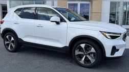 2023 Volvo XC40 B5 Plus Bright Theme