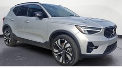 2025 Volvo XC40 B5 Plus Dark Theme