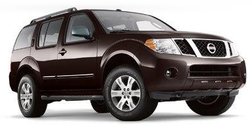 2011 Nissan Pathfinder LE