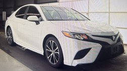 2020 Toyota Camry SE
