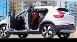 2019 Volvo XC40 T5 AWD Momentum