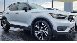 2022 Volvo XC40 T5 R-Design