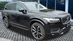 2022 Volvo XC90 T6 Momentum 7-Passenger