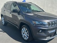 2023 Jeep Compass Latitude Lux