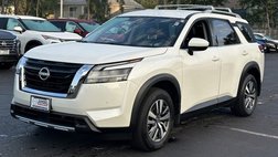 2024 Nissan Pathfinder SL
