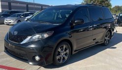 2013 Toyota Sienna SE 8-Passenger
