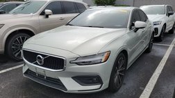 2021 Volvo S60 T6 Momentum