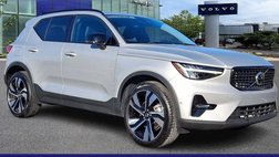 2025 Volvo XC40 B5 Plus Dark Theme