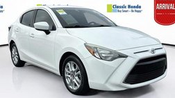 2017 Toyota Yaris iA Base