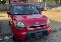 2010 Kia Soul +