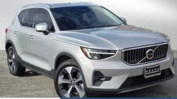 2023 Volvo XC40 B5 Plus Bright Theme