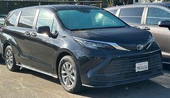 2023 Toyota Sienna LE 8-Passenger